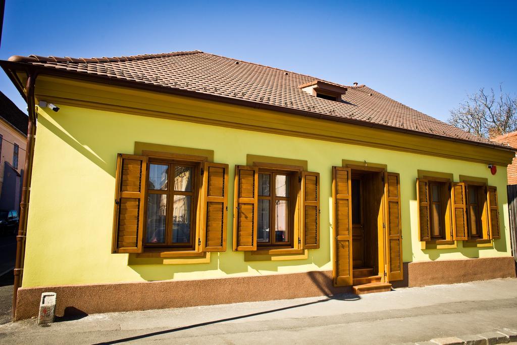 Pensiunea Kant Сибиу Экстерьер фото